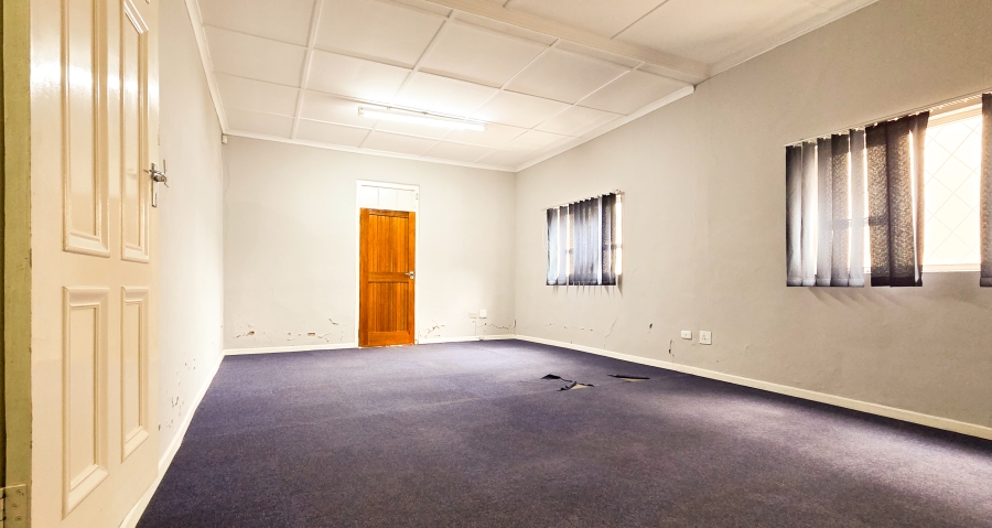 To Let Commercial Property for Rent in Queenstown Central Eastern Cape